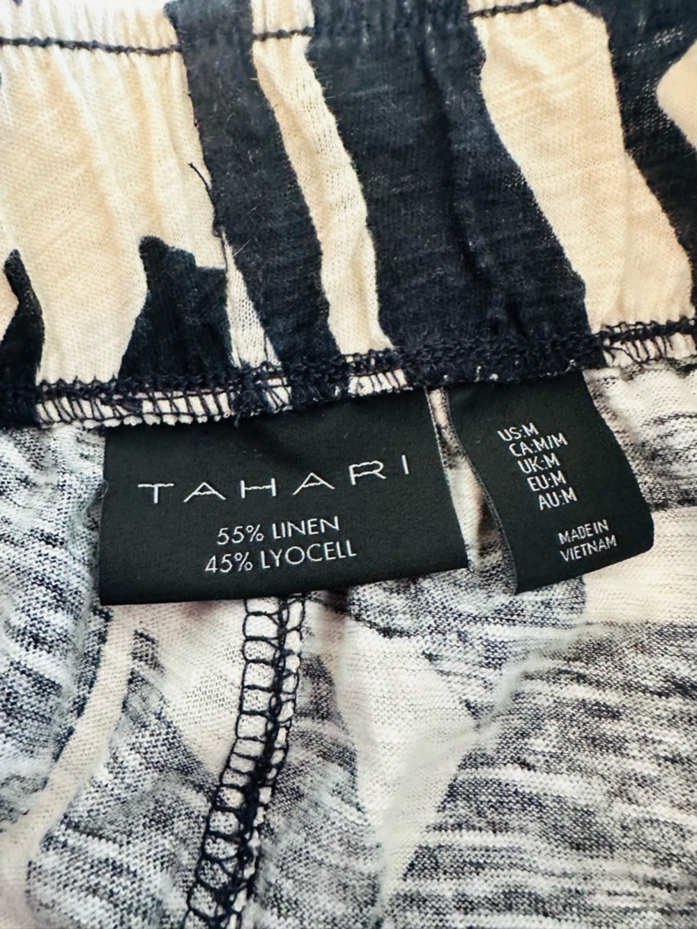 Tahari Women’s 2 piece Set Black Cream Tropical Top Pants Linen Resort M NWT - Picture 10 of 14
